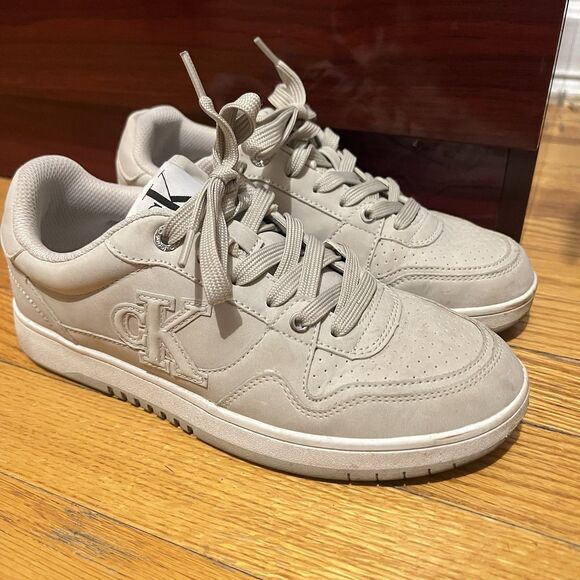 Calvin Klein Henlea Sneakers Size 8M Beige Classic Neutral Shoes Preppy Modern - Picture 2 of 8